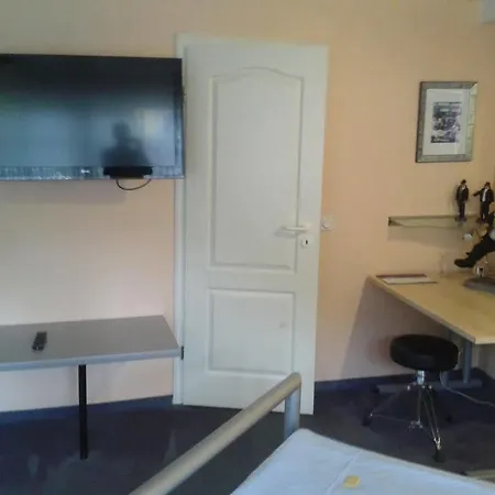 فندق Nueller Hof 3*